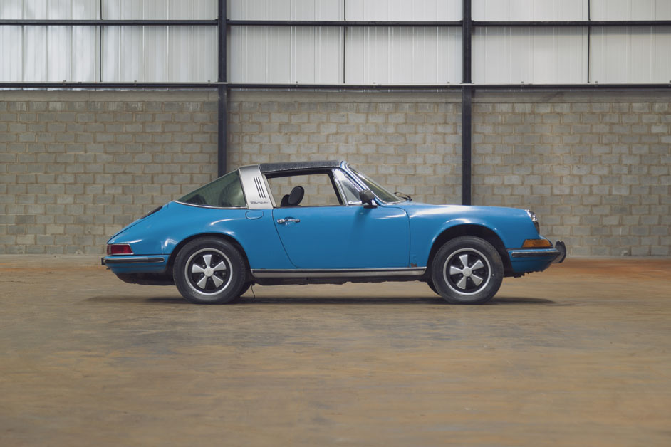 1972 Porsche 911T Targa Glacier Blue 9112110161 - Auction Photoshoot 004